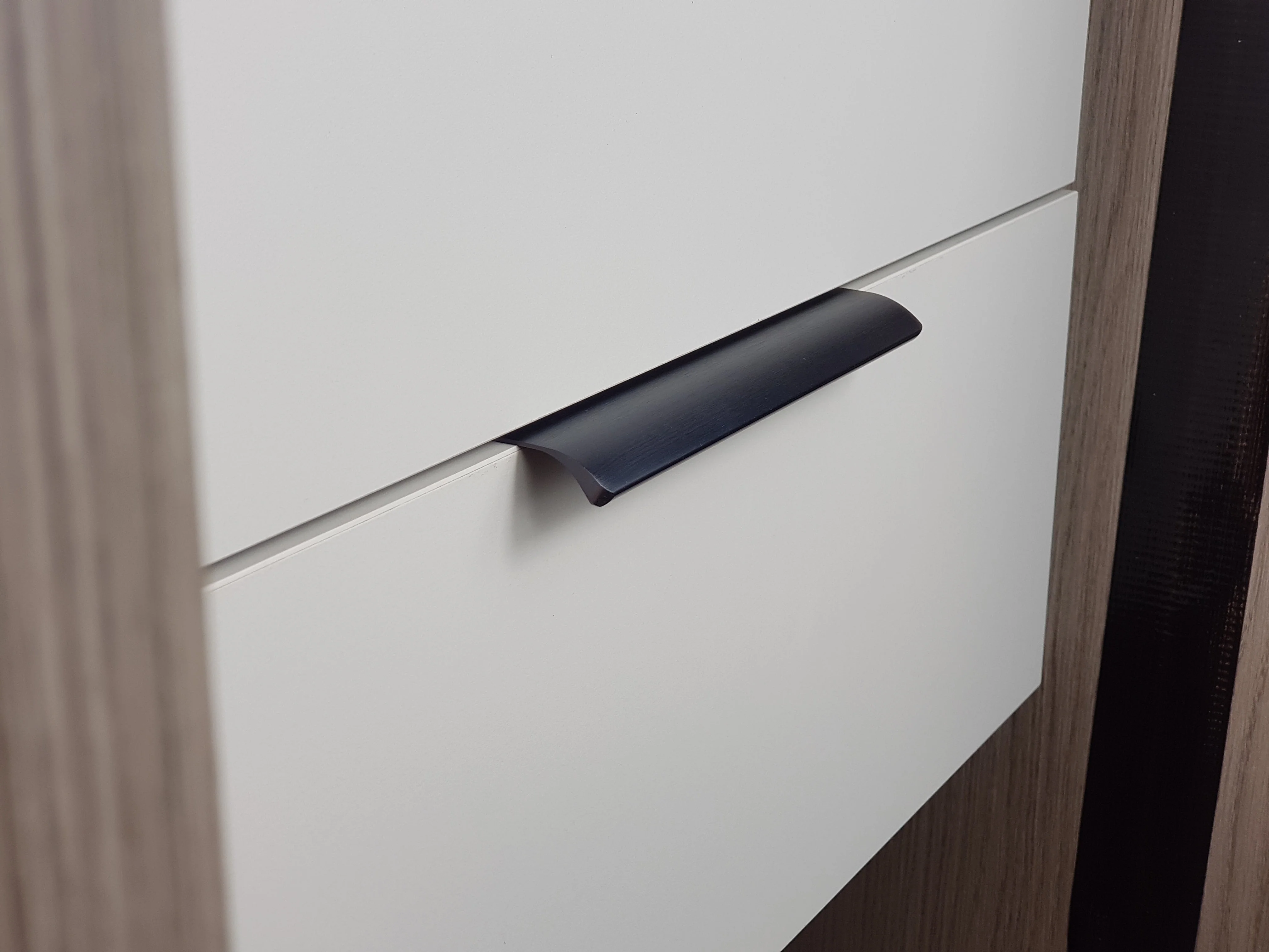 Anthracite Aluminium Cabinet Handle – Modern Cupboard, Drawer & Door Pull (Pack of 10) - Image 2